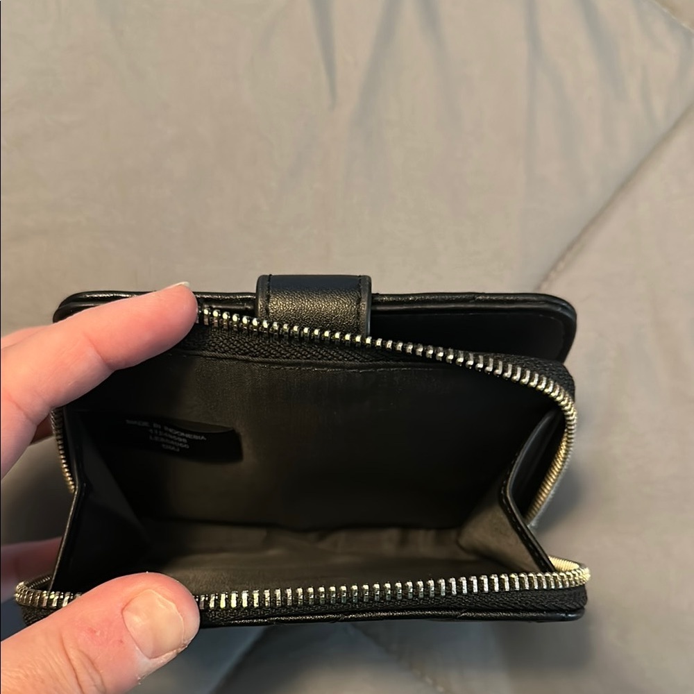 GUESS Black Women's Wallet - Picture 4 of 4